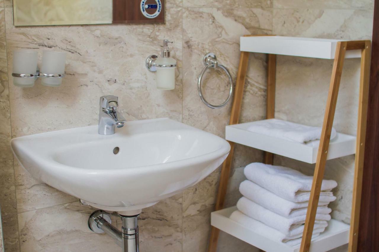 Penzion Kuria Nové Mesto nad Váhom Extérieur photo