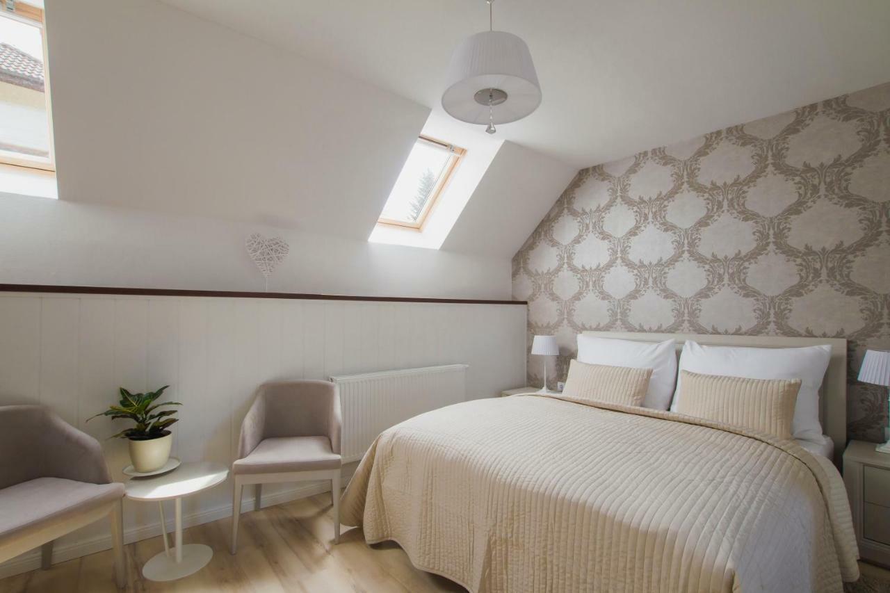 Penzion Kuria Nové Mesto nad Váhom Extérieur photo